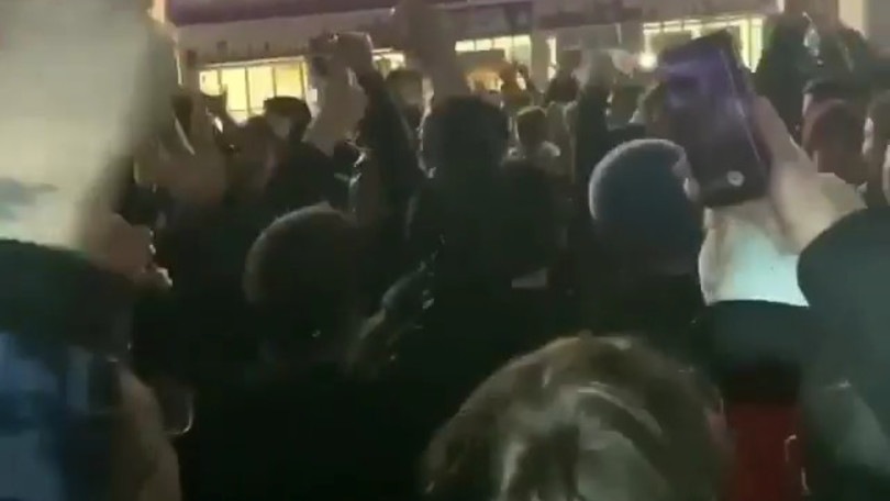 La Roma vince, ecco lo spettacolo dei tifosi all'uscita dal Franchi
