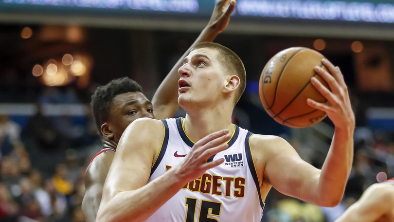 Nba, Jokic batte Curry mentre Houston sbanca San Antonio