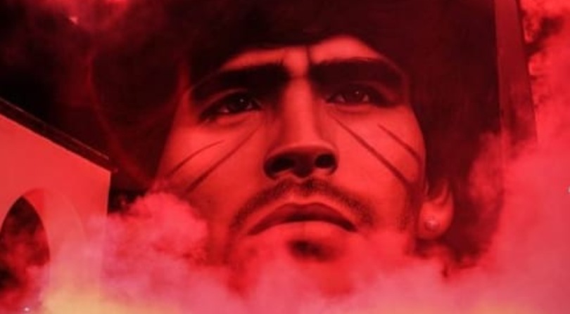 Maradona, emozionante fiaccolata a Quarto per inaugurare il nuovo murales