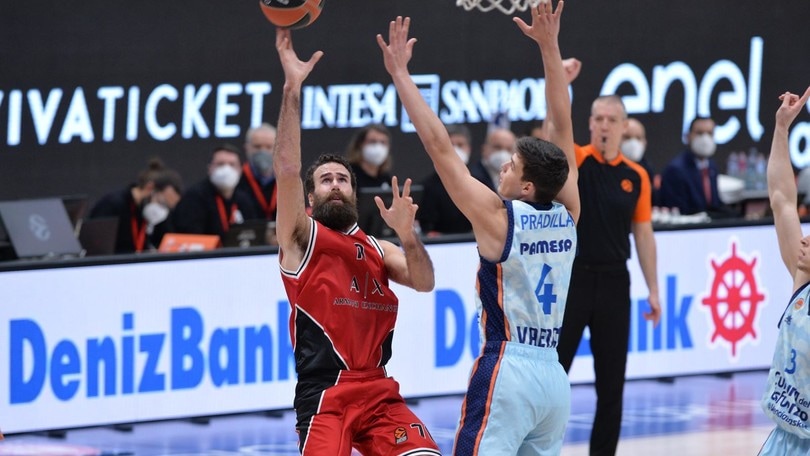 Eurolega, show di Datome: l'Olimpia Milano piega il Valencia