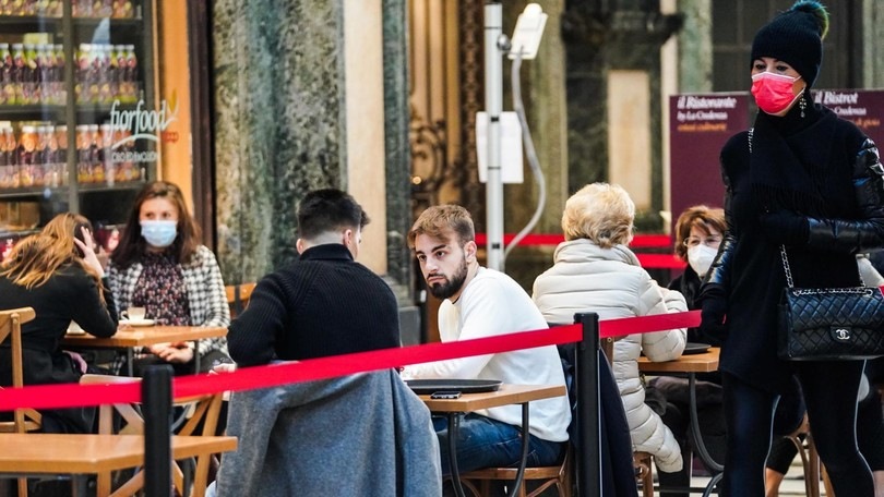Regioni e Covid, la lista completa: Lombardia zona rossa, Lazio arancione, Campania gialla