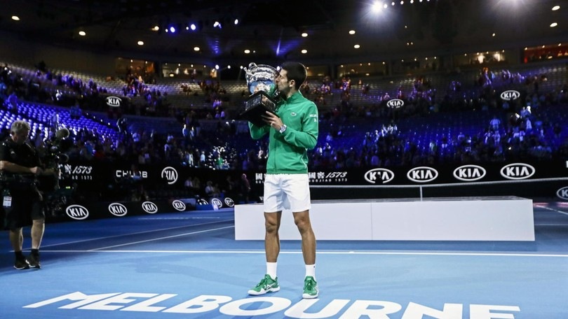 Australian Open, è caos: 47 giocatori in isolamento