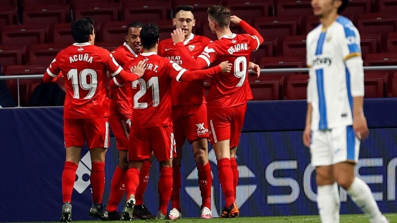 Coppa del Re: Siviglia agli ottavi dopo i supplementari, Sadiq lancia l'Almeria