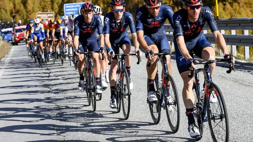 Team Bora Hansgrohe: fratture alle vertebre per Kelderman e Schillinger