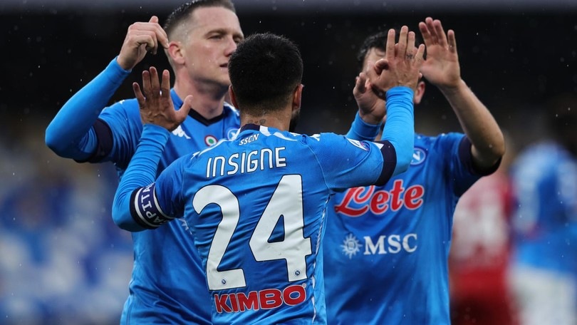 Napoli, tutti negativi i tamponi in vista della Supercoppa con la Juve