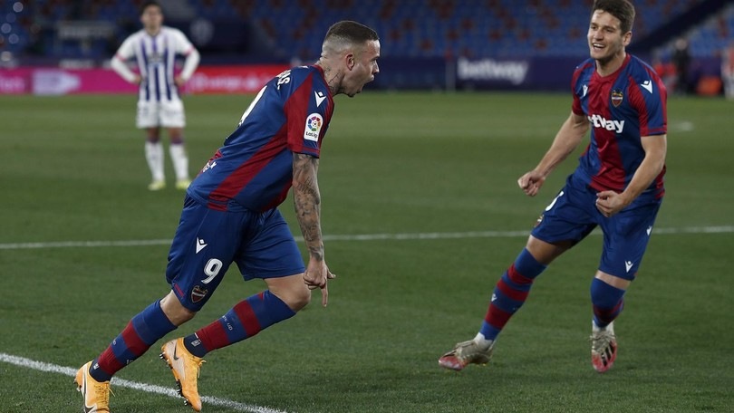 Liga, Levante-Valladolid 2-2: Roger evita il ko a Paco Lopez