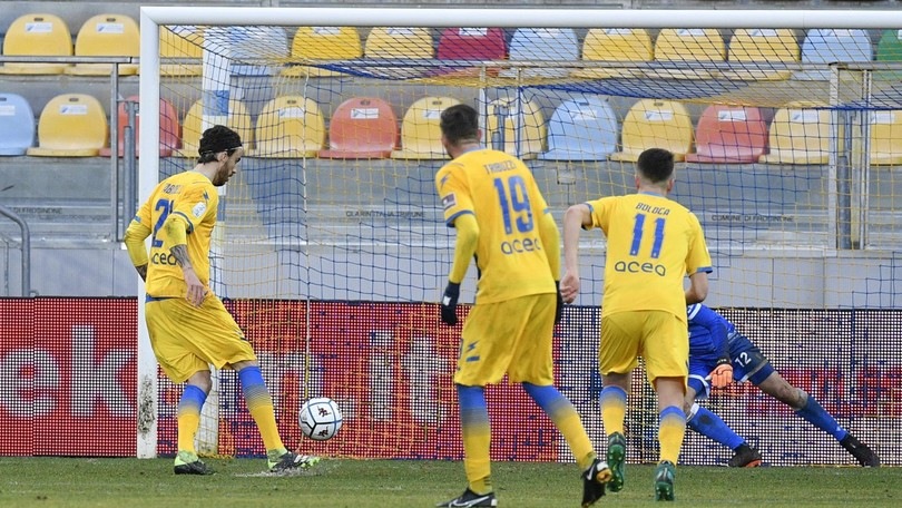 Serie B: Frosinone salvato da un cucchiaio, Cittadella ko a Venezia