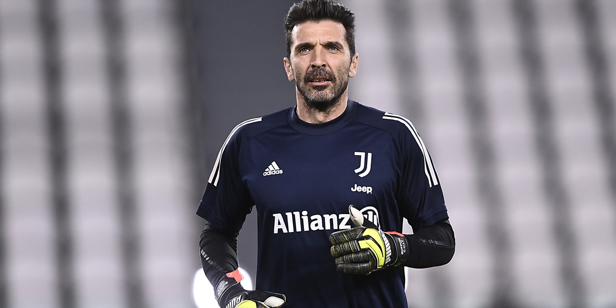 Buffon fa 43 anni: “Grazie a tutti, sono una persona felice”