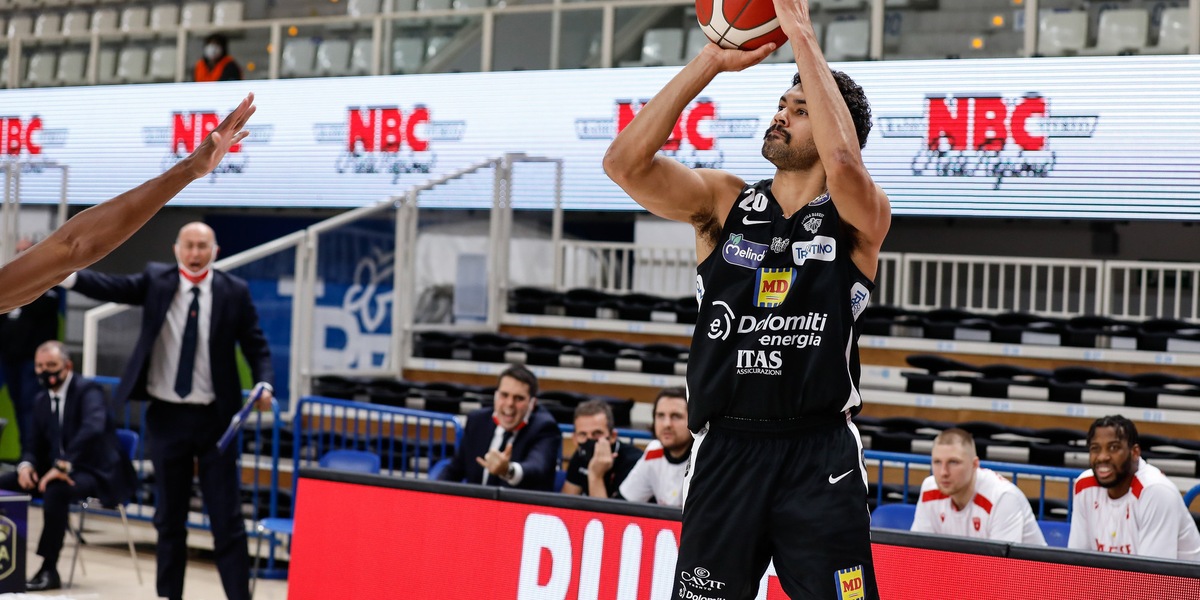 Eurocup, Top 16: Trento, che difesa: battuto 67-57 il Levallois