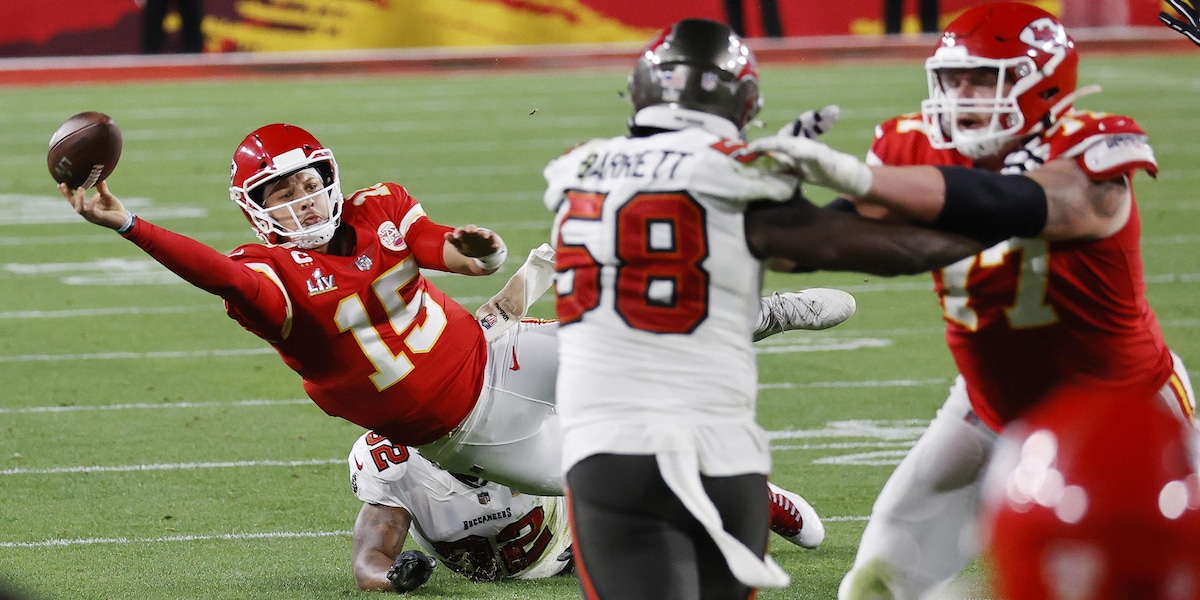 Super Bowl, trionfo dei Buccaneers. Roma-Dzeko, ecco il patto VIDEO