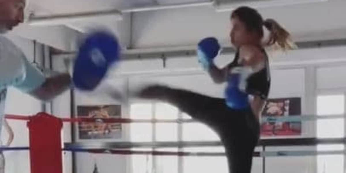 Elisabetta Canalis sul ring: che colpi in allenamento!