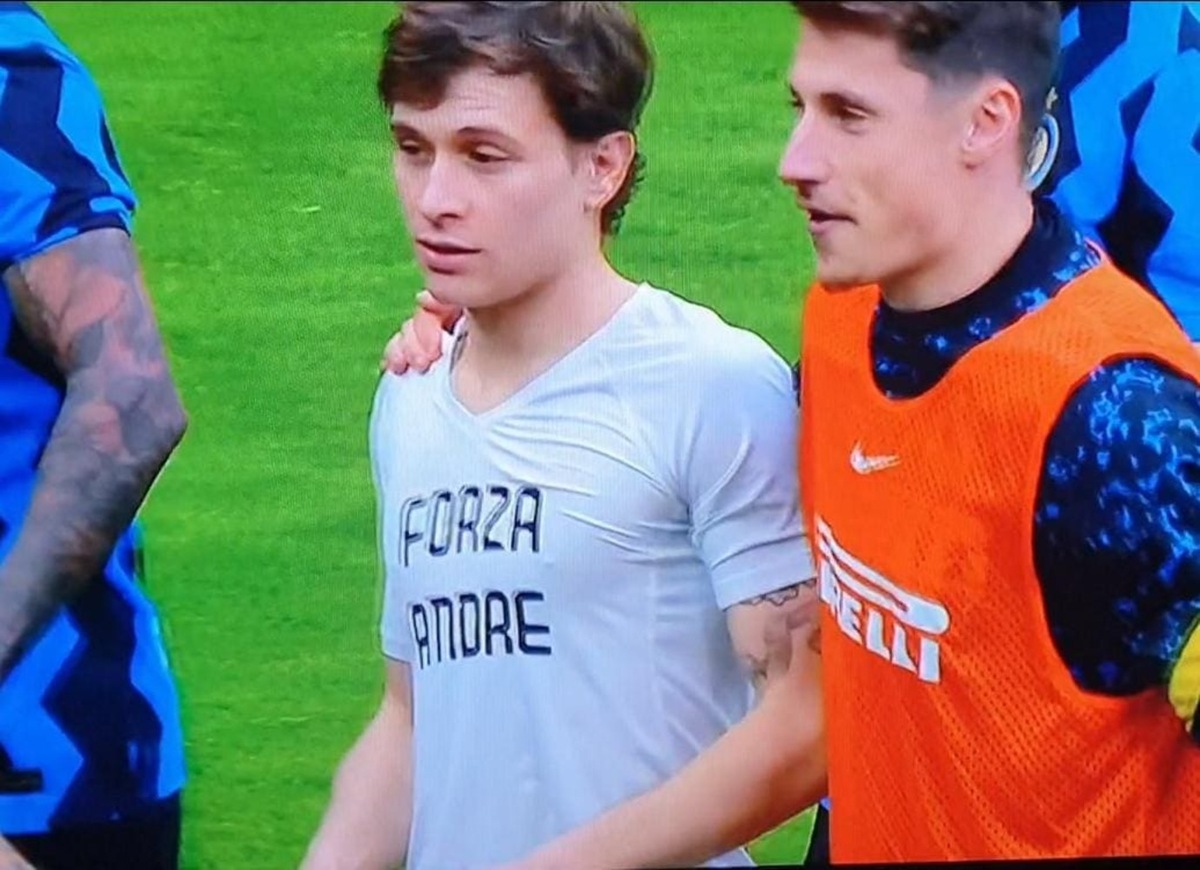 Barella e la dedica a Cossu dopo la vittoria nel derby