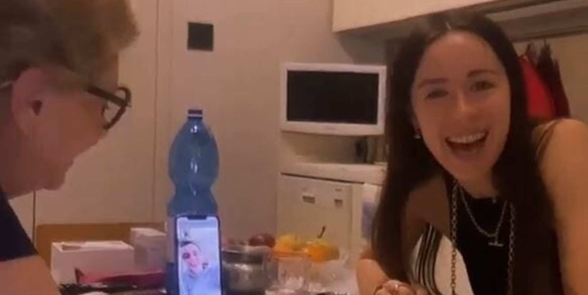 Hunziker, Ramazzotti e Sara Daniele tra sorrisi e rimproveri!