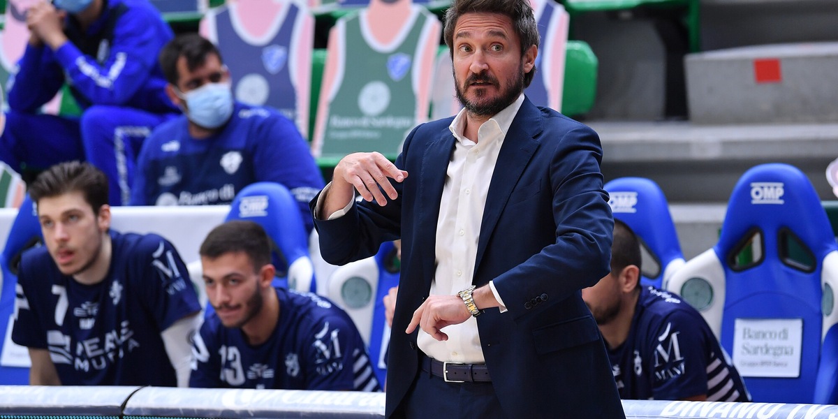 Sassari, Pozzecco: "Bendzius out, con Varese cambierò sistema"