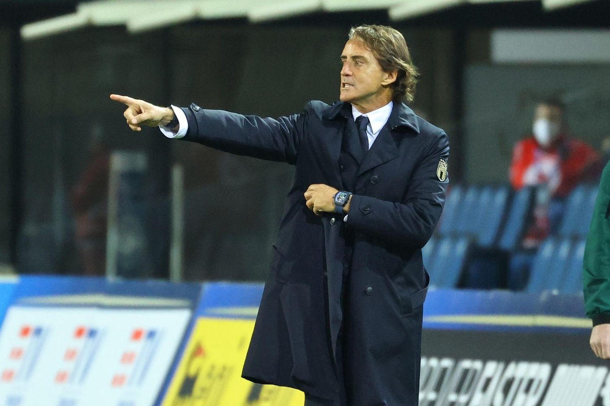Mancini: "Rinnovo Donnarumma? Non mi preoccupa. Barella, decido domani"