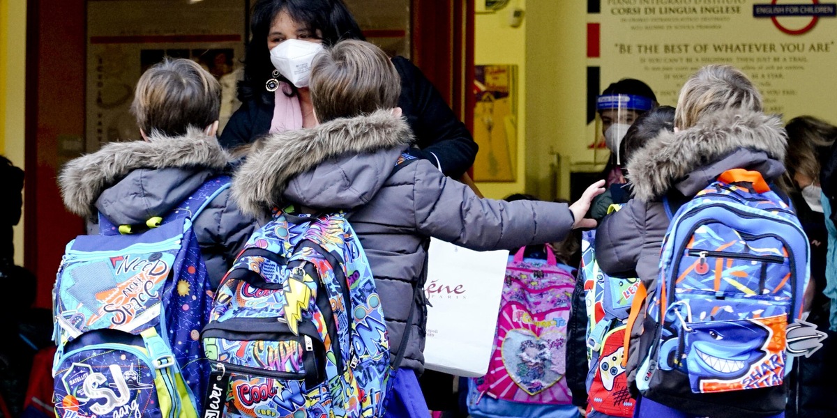 Riapertura scuole, cosa cambia se Lazio e Veneto diventano arancione