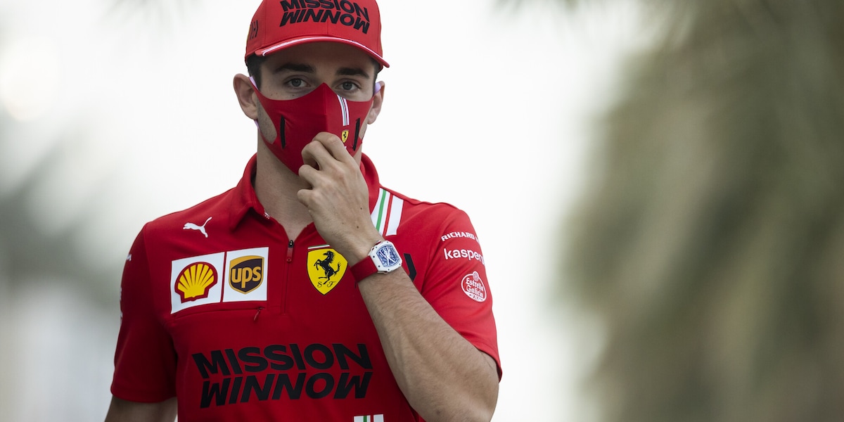 Ferrari, Charles Leclerc presta la sua SF90 al principe Alberto