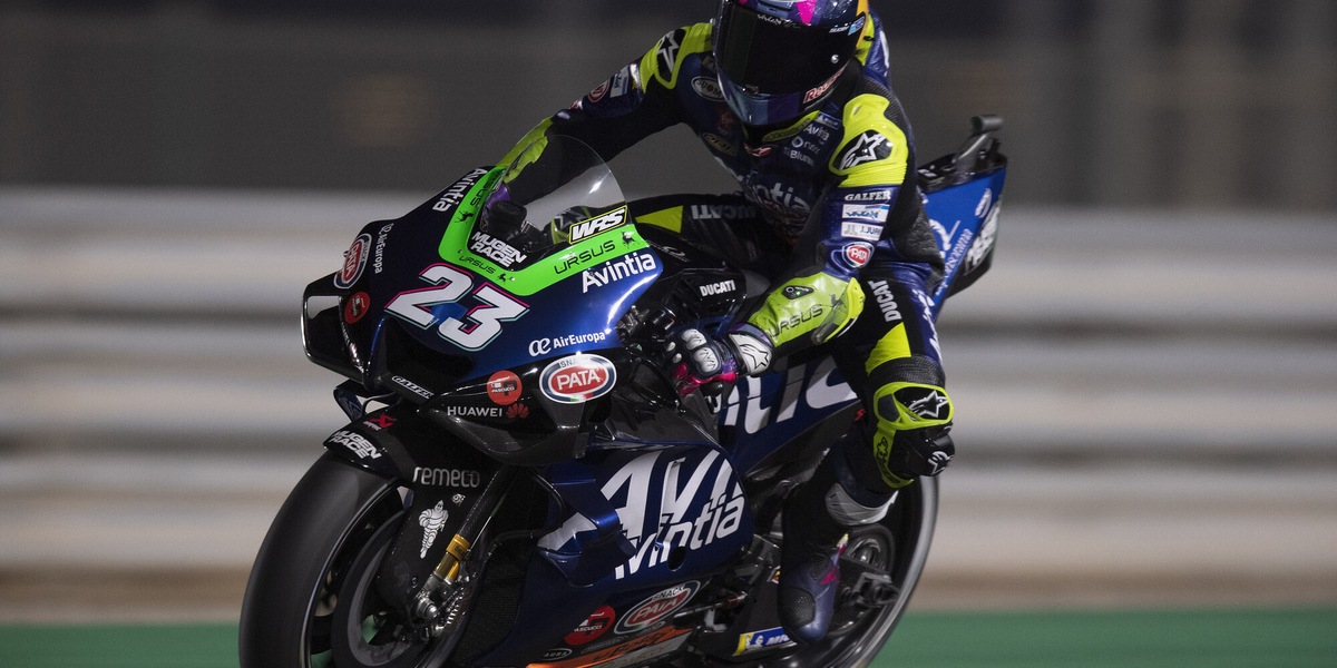 MotoGp Doha, i capelli ostacolano Bastianini: "Credo che li taglierò"