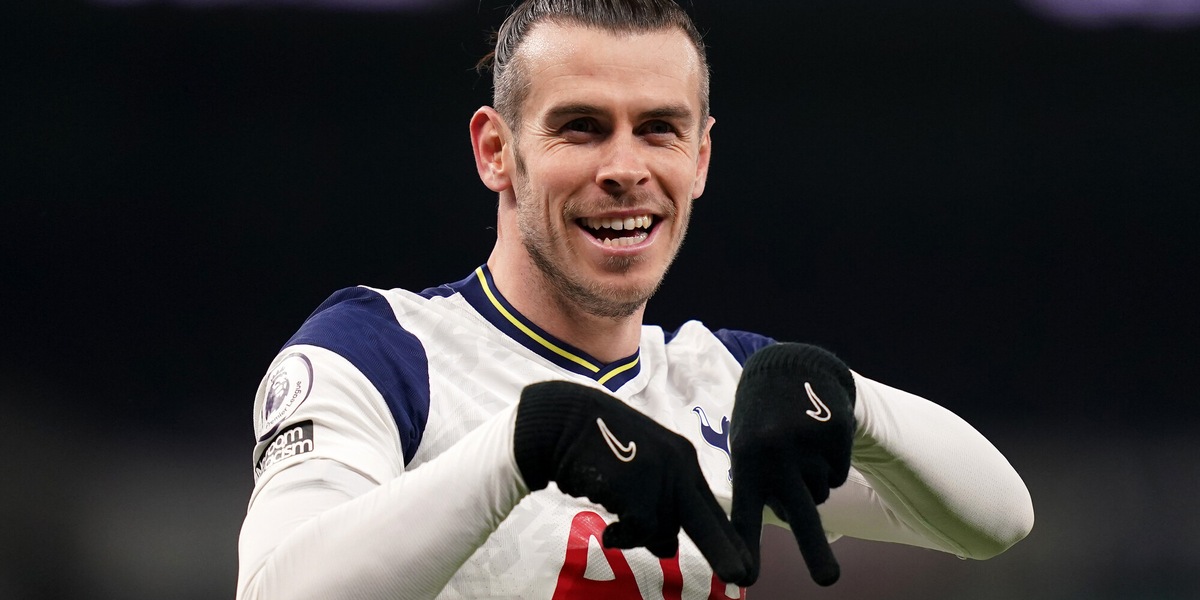 Incredibile Bale: "Gli alieni esistono e li stanno nascondendo"