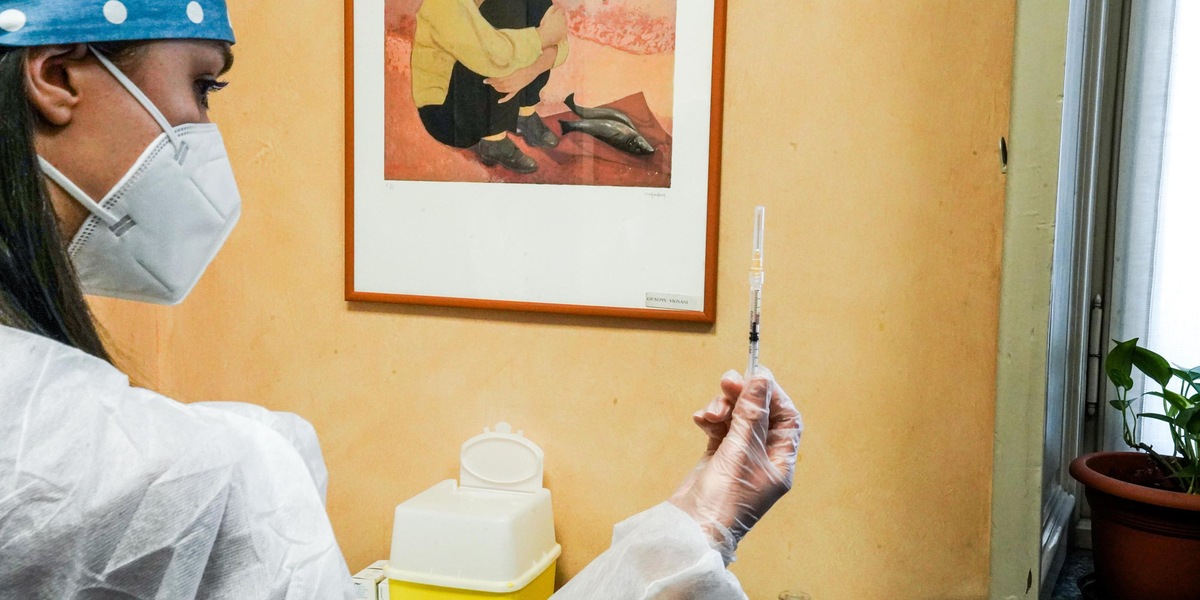 Vaccino Covid per fascia 30-40, D'Amato: "Prenotazioni a giugno"