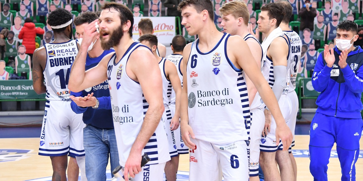 Dinamo Sassari, continua la caccia al quarto posto: battuta Trento