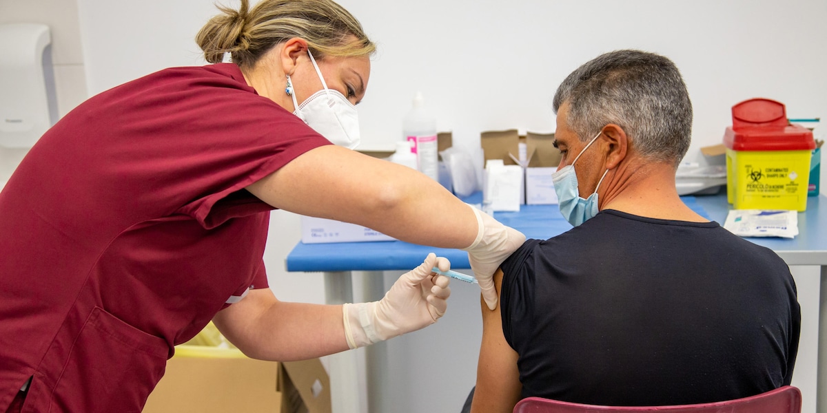 Covid, da fine mese vaccino agli under 50 nel Lazio in farmacia