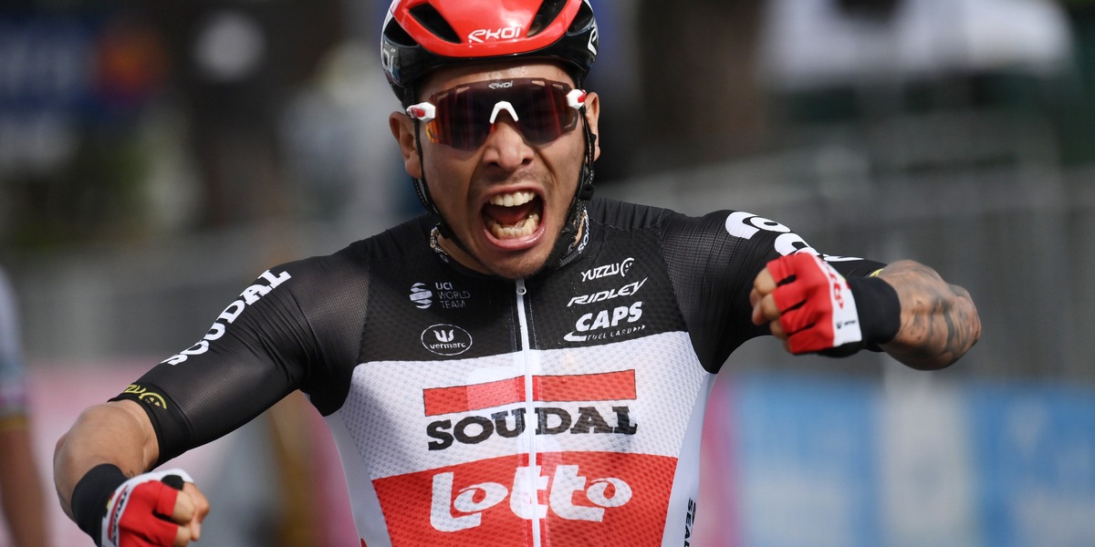 Ewan beffa Nizzolo al Giro d'Italia, cadono Landa e Sivakov
