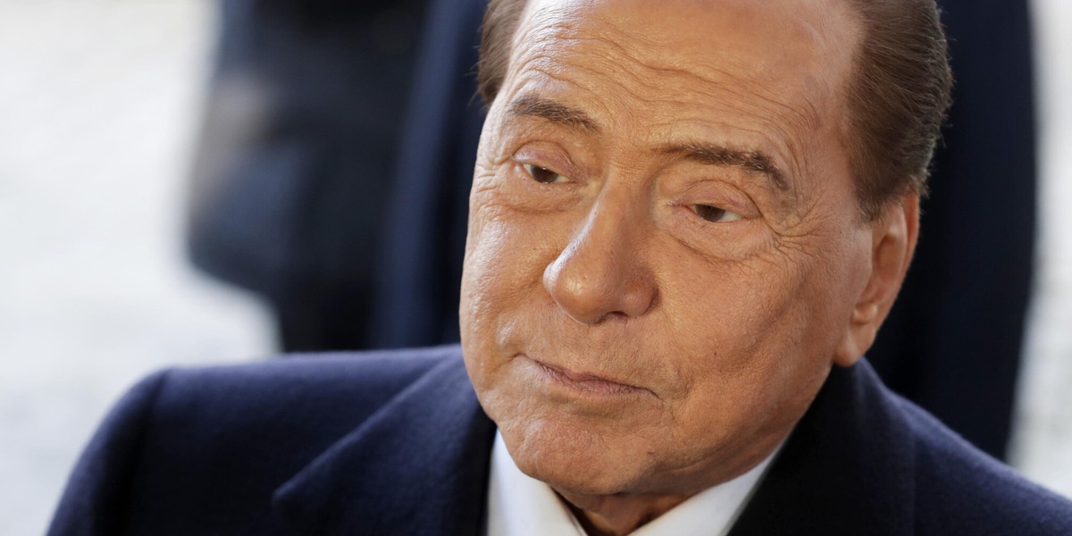 Berlusconi sta male, Ruby ter e la difesa: "Prognosi non breve"