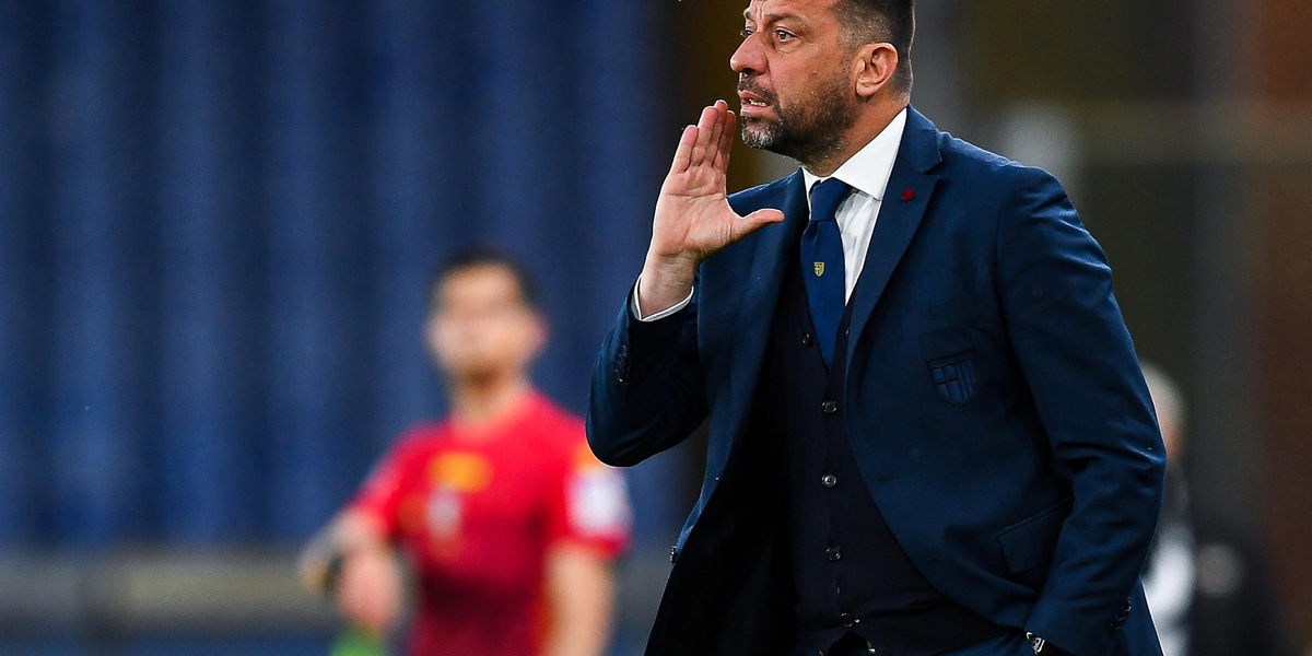 D'Aversa, addio al Parma: "Amerò per sempre questi colori"