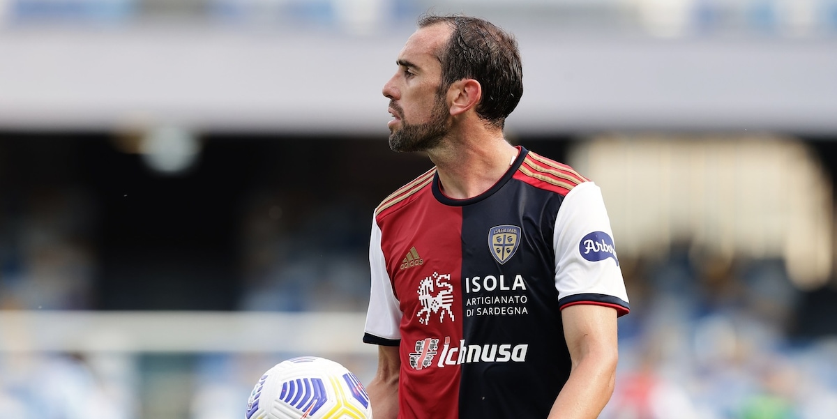 Cagliari in ritiro ad Aritzo ma Godin resta in sede