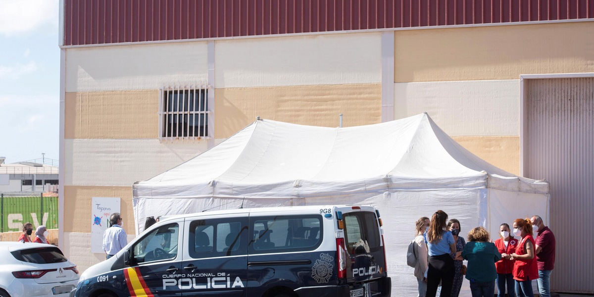 Spagna, lui la violenta e lei gli taglia il pene: arrestata
