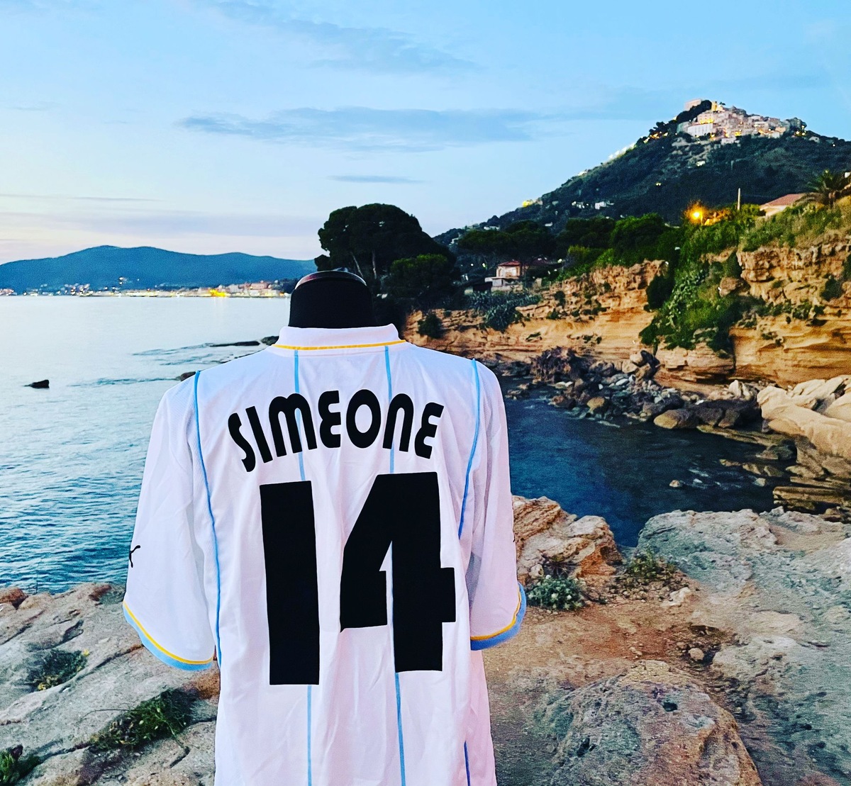 La maglia del Cholo Simeone al Museo Andrea Fortunato