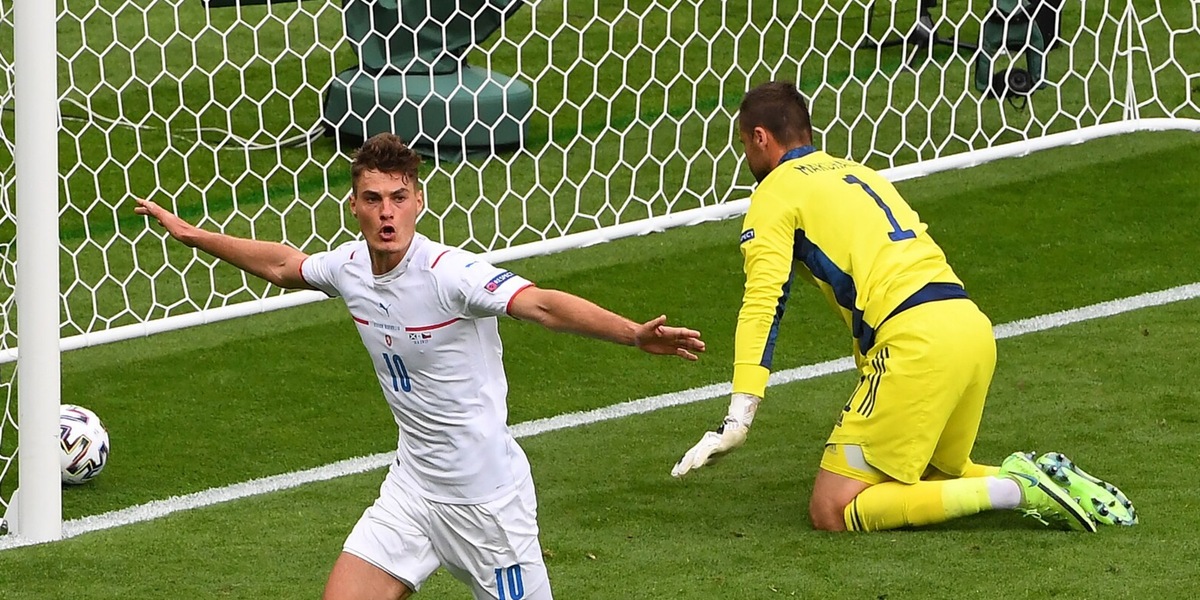 Europei, Scozia-Repubblica Ceca 0-2: Schick di testa e da centrocampo!