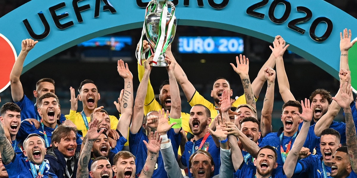 L'Italia batte l'Inghilterra ai rigori e vince gli Europei!