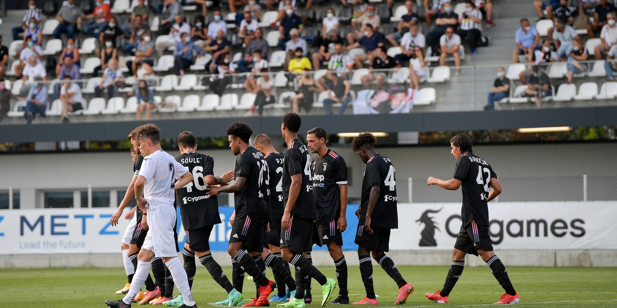 Juventus-Cesena 3-1: De Winter, McKennie e Soulé lanciano Allegri
