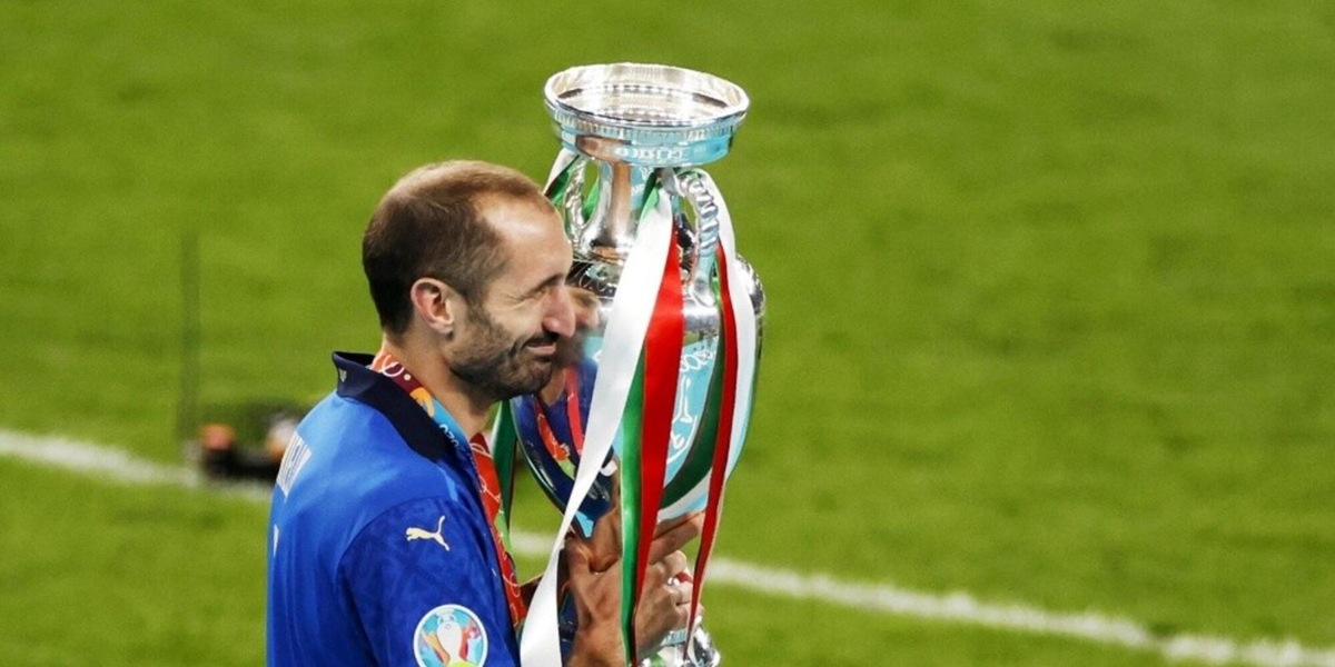 Juve, Chiellini: "Ho voglia di alzare ancora qualche coppa"