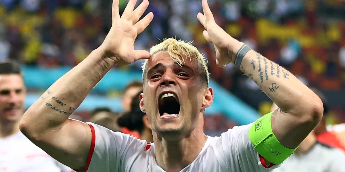 Roma, stretta per Xhaka: lui vuole solo Mourinho
