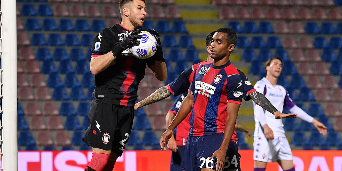 Calciomercato Crotone, Crespi in prestito al Renate