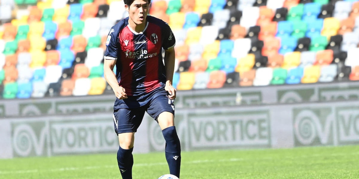 "Tottenham, 20 milioni al Bologna per Tomiyasu"