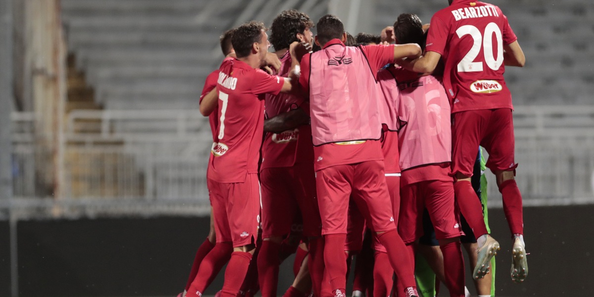 Catanzaro, Curiale reintegrato in rosa