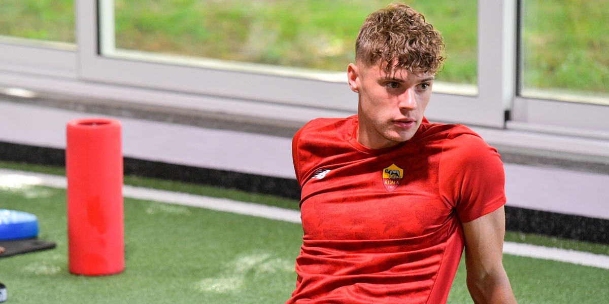 Roma, Zalewski convocato con la Polonia: "Non smettere mai di sognare"