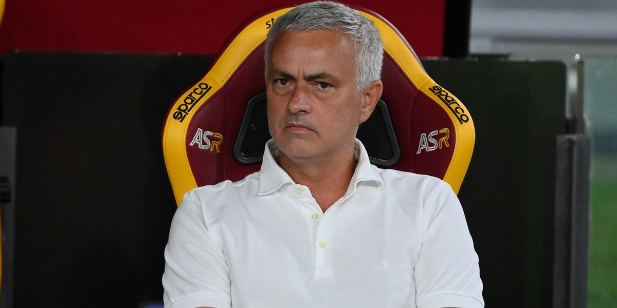 Mourinho storico: 1000 partite da allenatore. A Roma gli chiedono lo scudetto