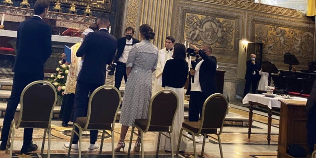Pellegrini, battesimo del figlio a San Pietro: c'è anche Mancini