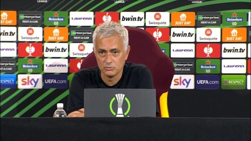 Mourinho: "Siamo in costruzione, manteniamo alto il livello"