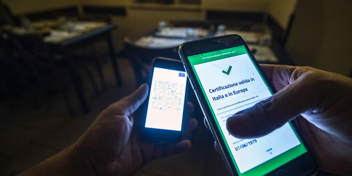 Obbligo Green Pass per lavoratori privati: "Devono possederlo ed esibirlo"