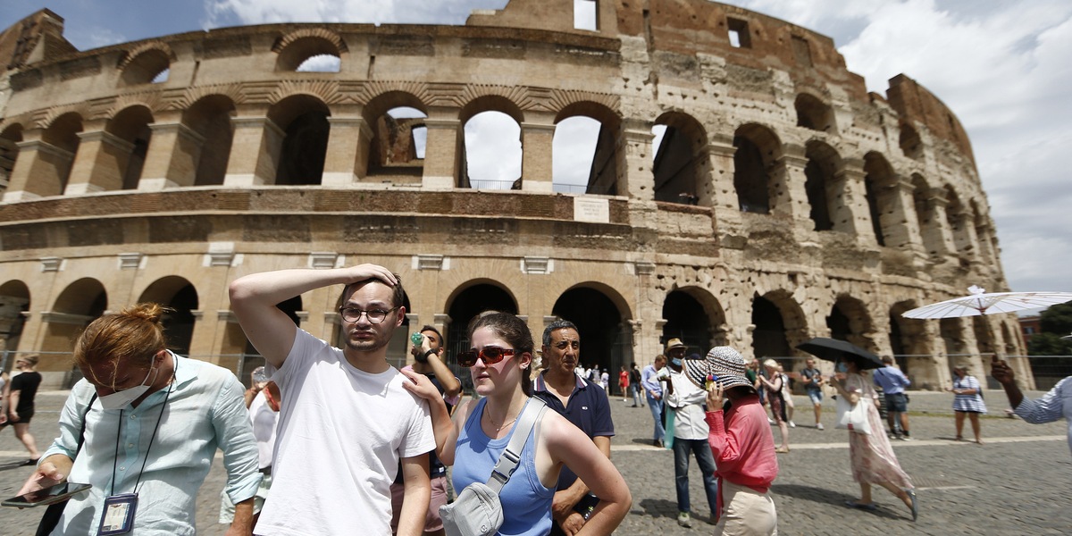 Cambiamenti climatici, ondate e alluvioni: sei città a rischio, anche Roma e Napoli