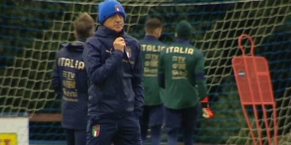 Allenamento per gli azzurri a Coverciano