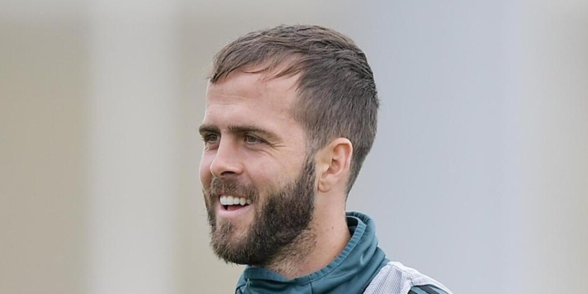 Pjanic fa sognare i tifosi della Juve: la visita alla Continassa