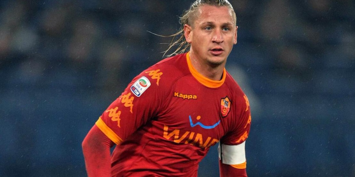 Mexes: "Mourinho può far vincere la Roma. Totti mi ha insegnato tanto"