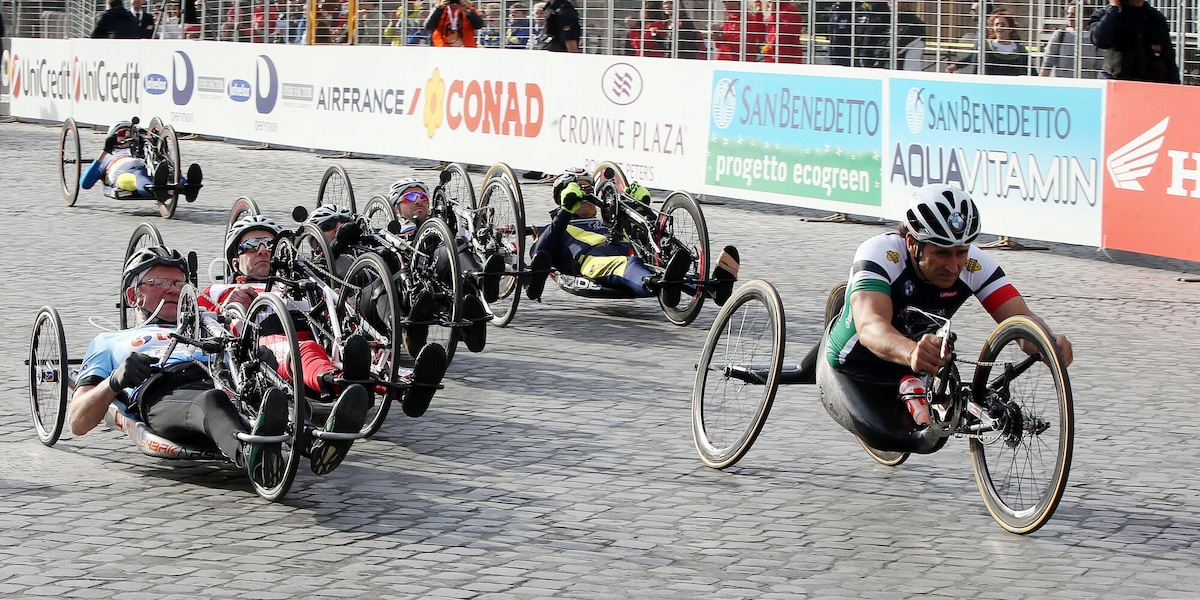 Morto l'agente di scorta del team di Alex Zanardi